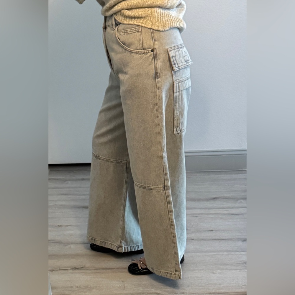 Women’s Wide Leg Jeans - Picture 2 of 16